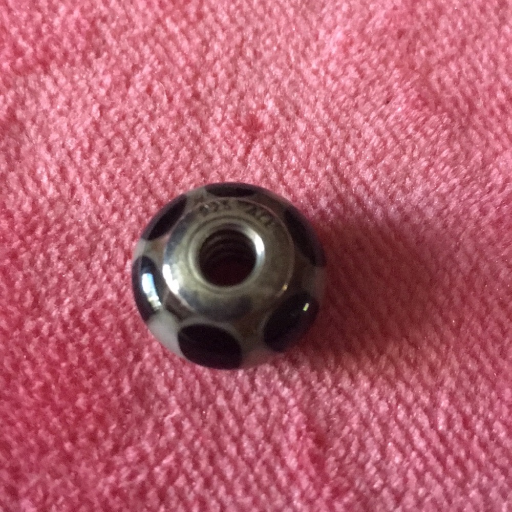 Pandora black/white glass Murano bead